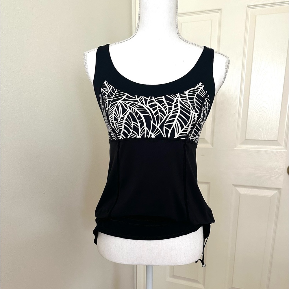 Lululemon Athletica Black and White Mesh Waist Adjustable Tank Top